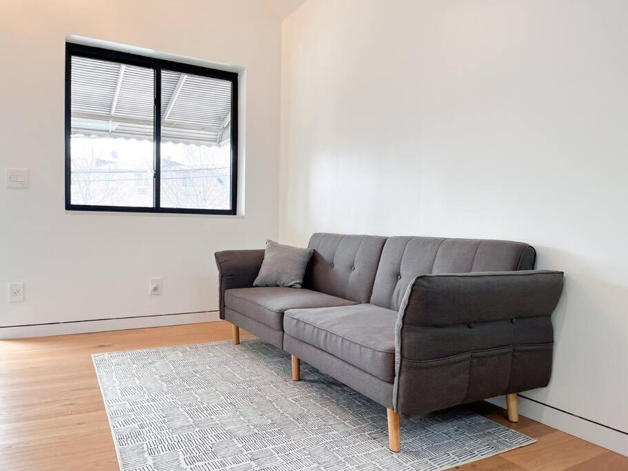 New Ample And Cozy One Bedroom Apt In Brooklyn At Rem-Casa Nova York Exterior foto